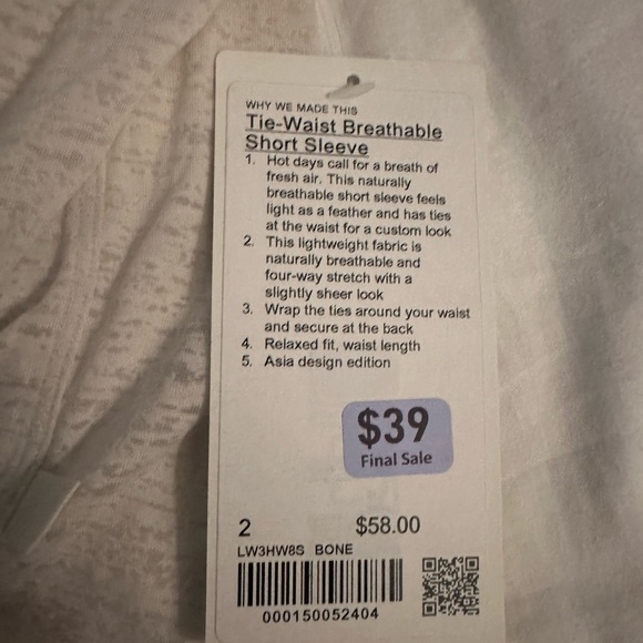 Lululemon women’s T-Shirt - Picture 3 of 6